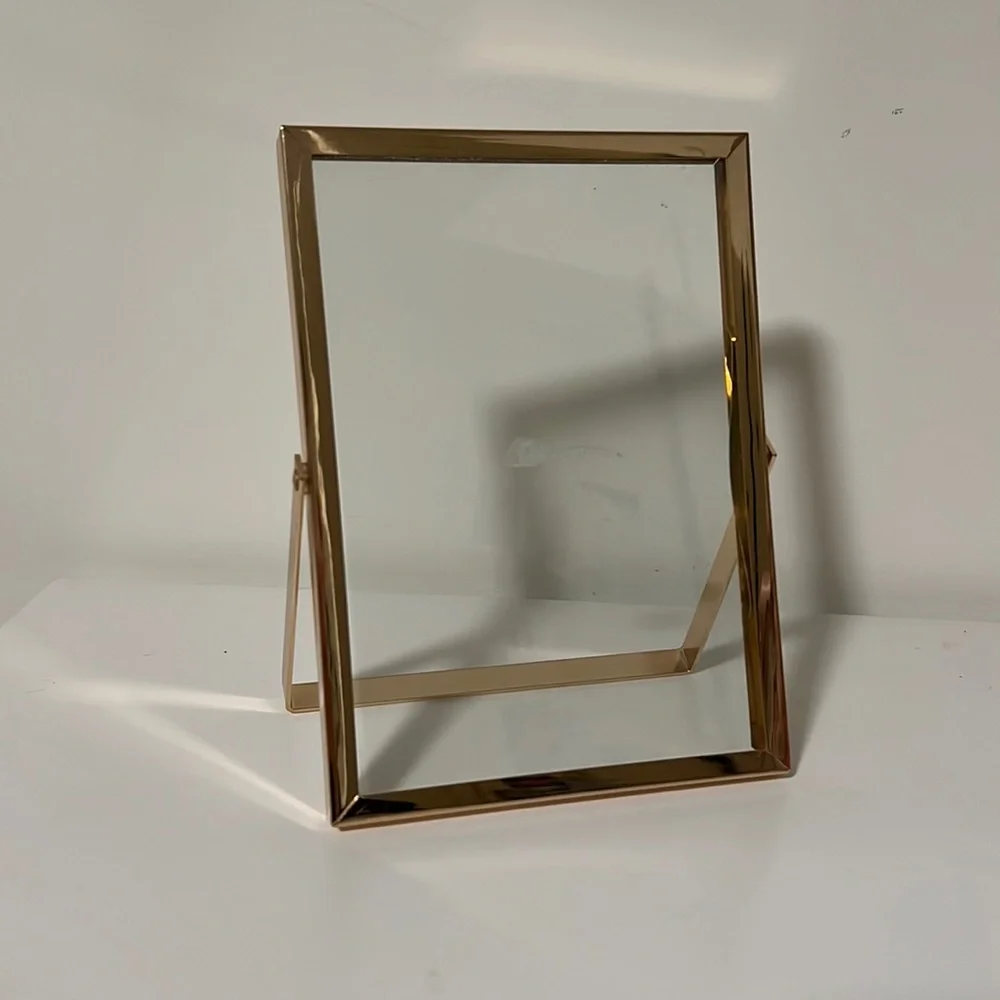 Gold Frame - Picture 1 of 5